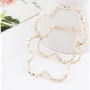 Flower Geometric Gold Twisted Hoop Earrings